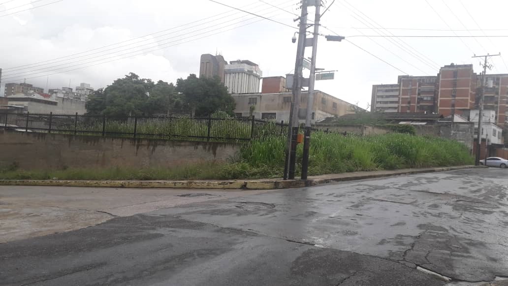 Cod. 70 Terreno Comercial Valencia